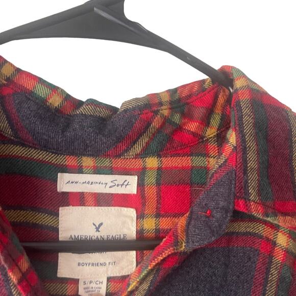 American Eagle Women's Size Small Amazingly Soft Red Plaid Flannel Button Up - Picture 4 of 8